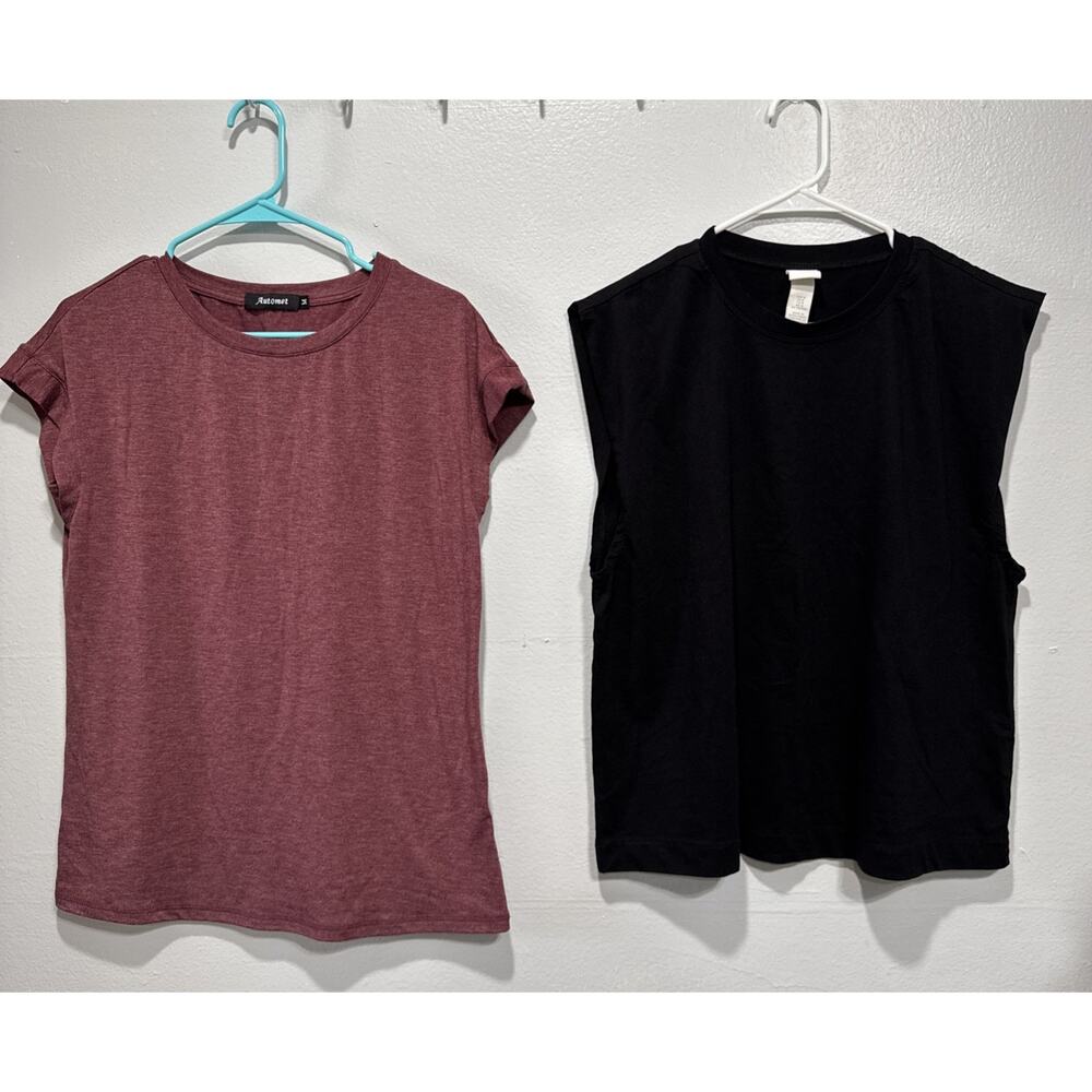 Lot of 2 Womens Tops Sleeveless Tank Top Tee Size M Casual Everyday Exercise